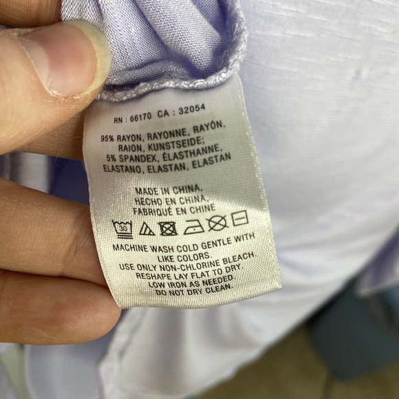 Deletta Women's Eyelet Long Sleeve Shirt Top Size XS Light Purple Curved Hem EUC - Picture 7 of 9